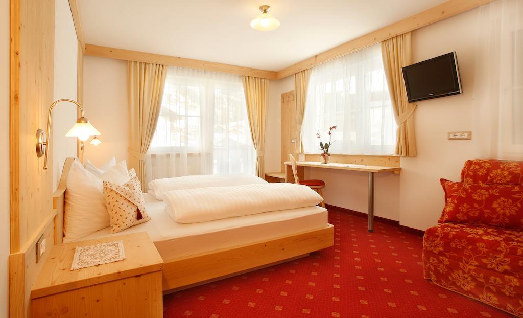 Apartments Antines Selva di Val Gardena Phòng bức ảnh